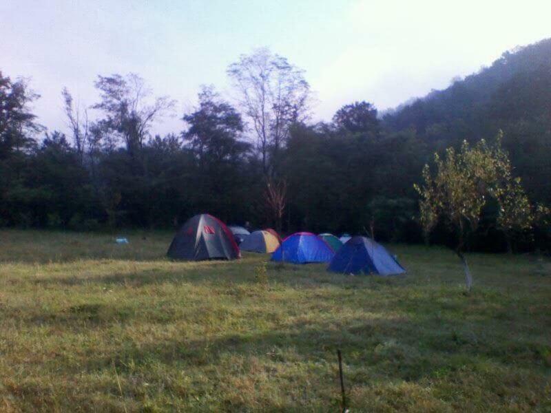 Camping In Clisura Dunarii Eselnita Ngoại thất bức ảnh