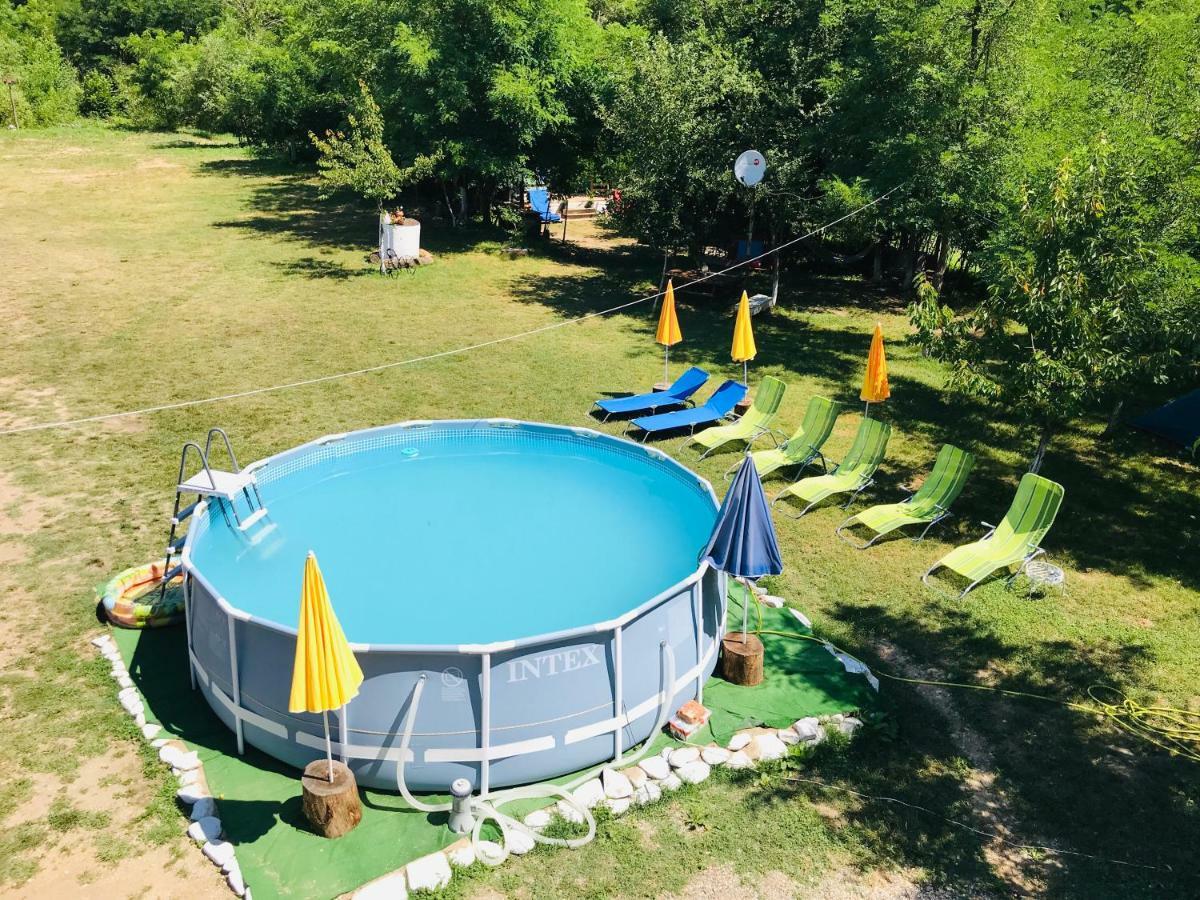 Camping In Clisura Dunarii Eselnita Ngoại thất bức ảnh